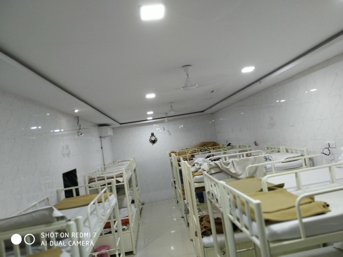 Star Dormitory Bombaim Exterior foto